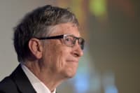 Bill Gates propone transformar el CO2 en energia limpia.